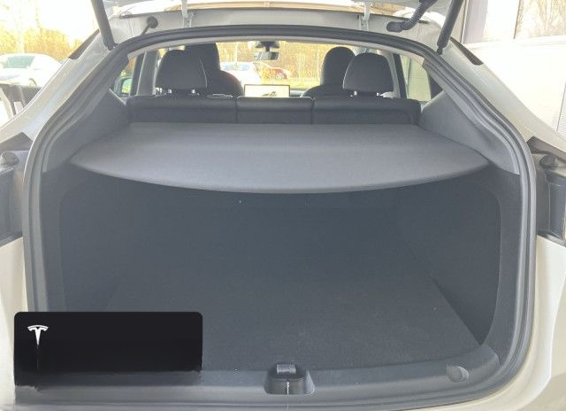 Tesla Model Y Long Range AWD foto 9