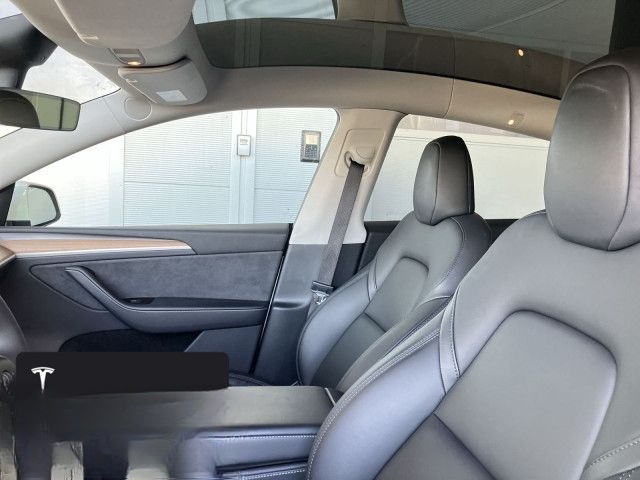 Tesla Model Y Long Range AWD foto 10