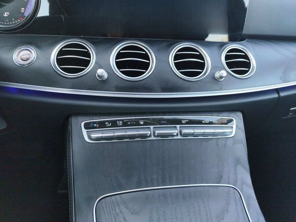 Mercedes-Benz E 200 T AVANTGARDE|LED|NAVI|MBUX|SHZ|KAM foto 12