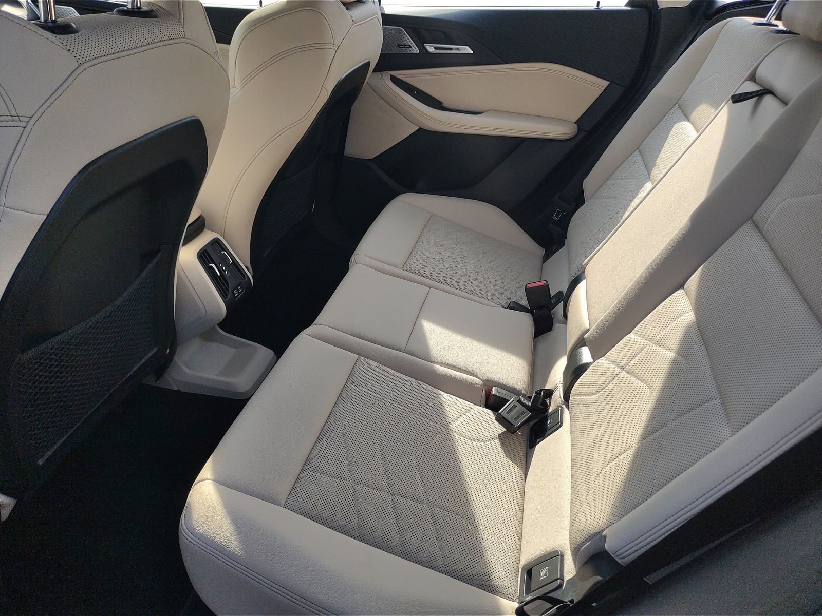 BMW 220i Active Tourer Luxury Line AHK foto 8