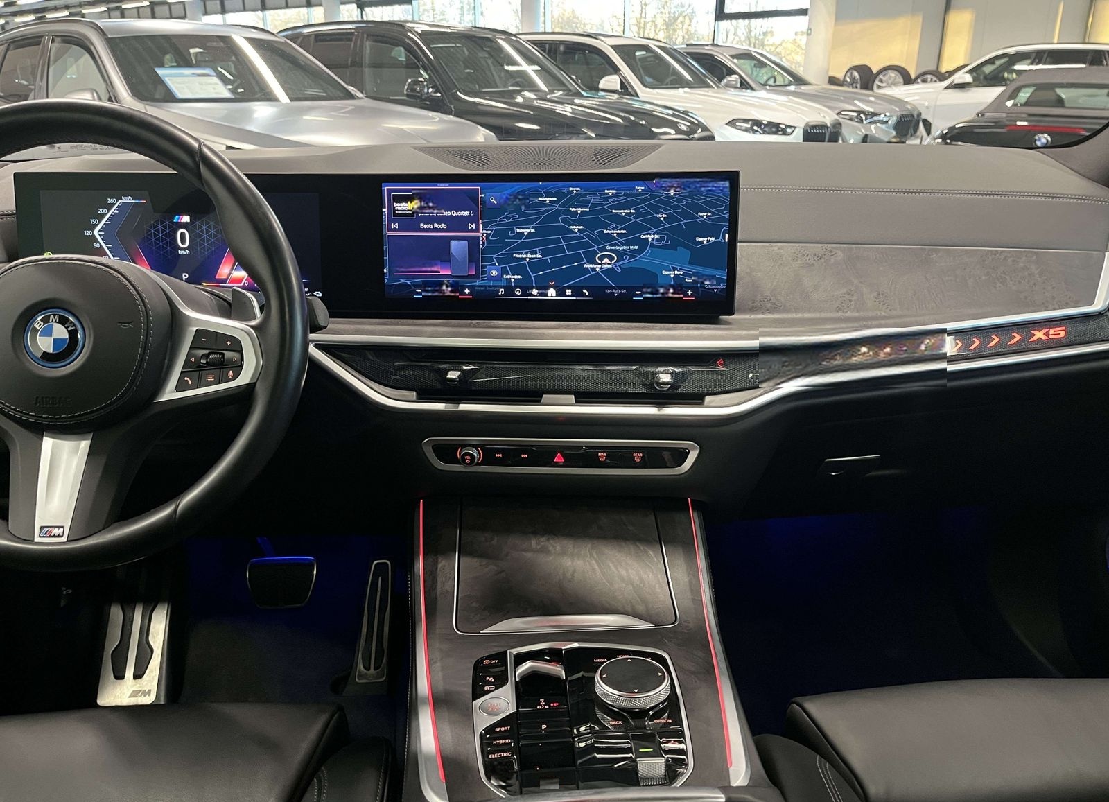 BMW X5 xDrive50e M Sport PANO AHK RFK NAVI Standh. foto 19