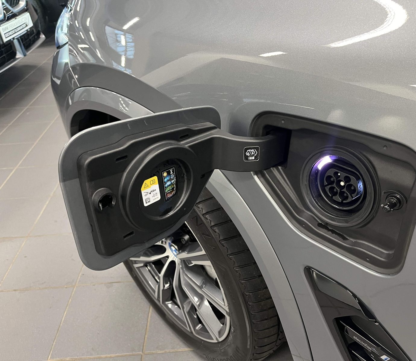 BMW X5 xDrive50e M Sport PANO AHK RFK NAVI Standh. foto 24