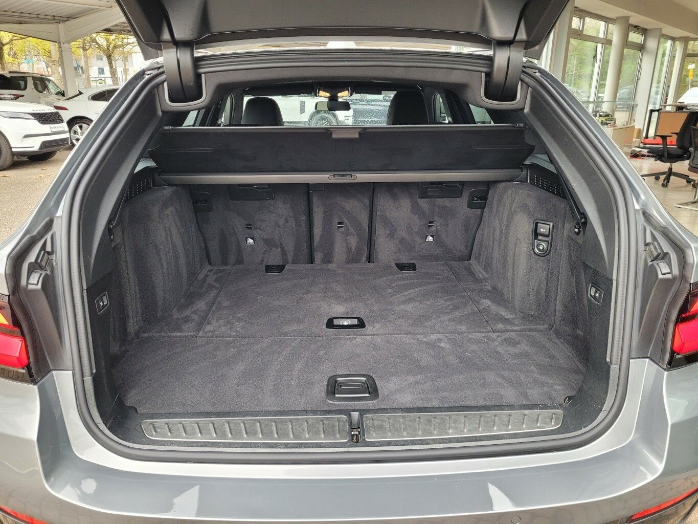 BMW 530 530d xDrive M Sport*AHK*HUD*Standheiz.*Laser foto 12