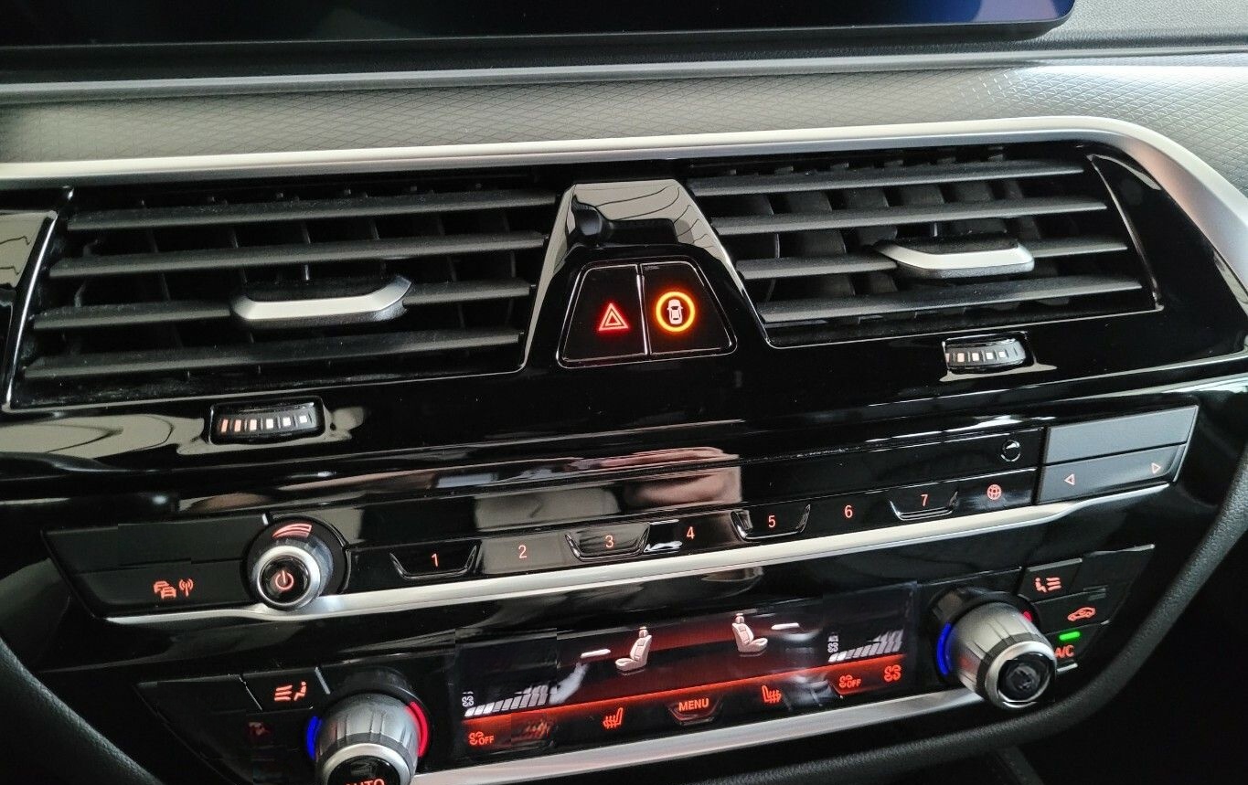 BMW 530 530d xDrive M Sport*AHK*HUD*Standheiz.*Laser foto 18