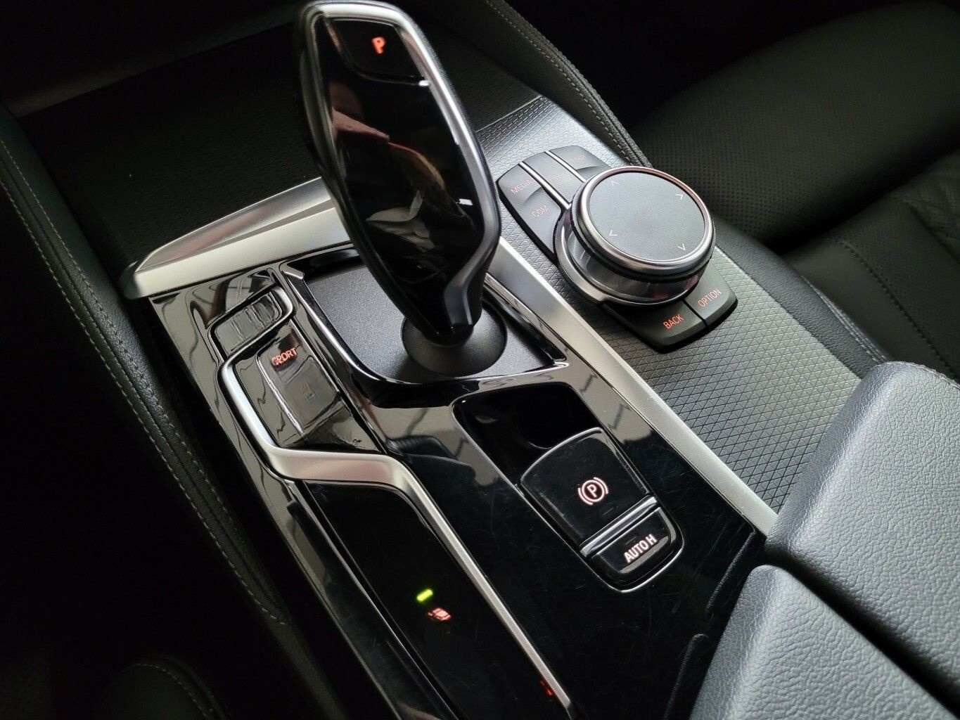 BMW 530 530d xDrive M Sport*AHK*HUD*Standheiz.*Laser foto 19