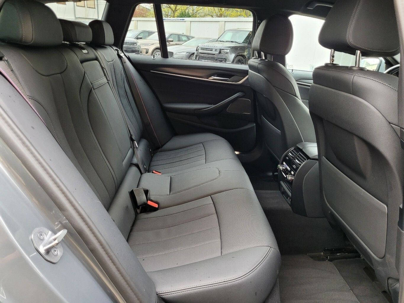 BMW 530 530d xDrive M Sport*AHK*HUD*Standheiz.*Laser foto 10