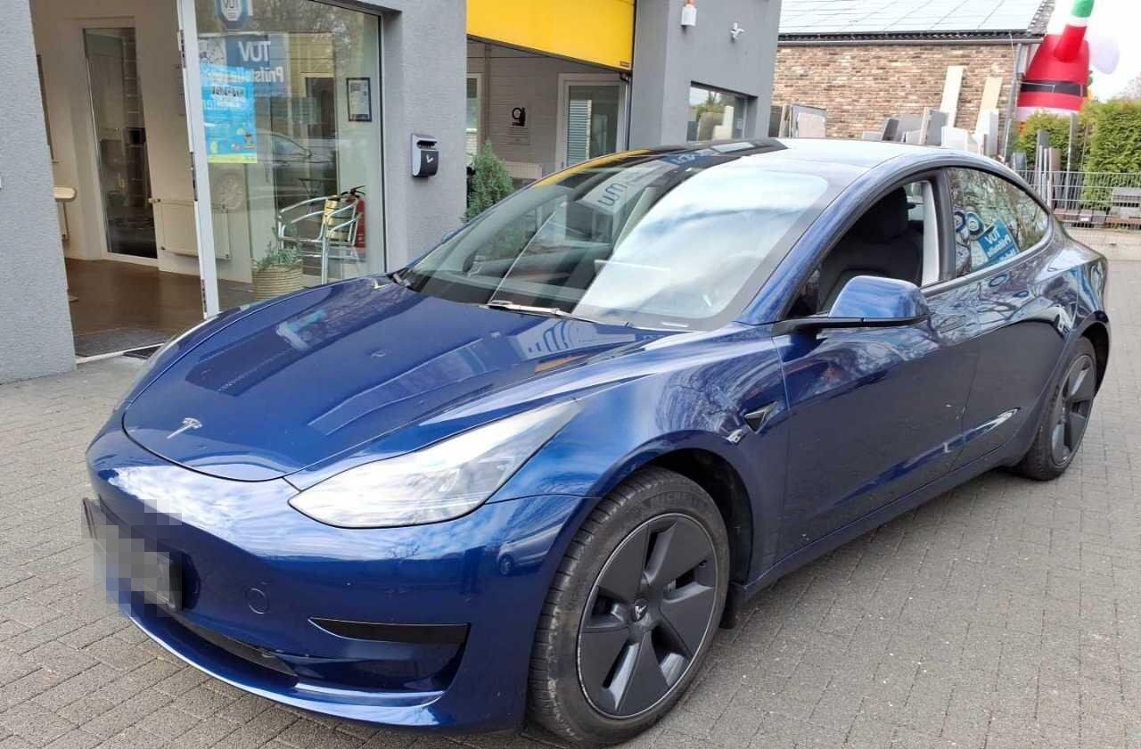 Tesla Model 3 Standard Range 60 kWh A.Pilot Pr.Int.