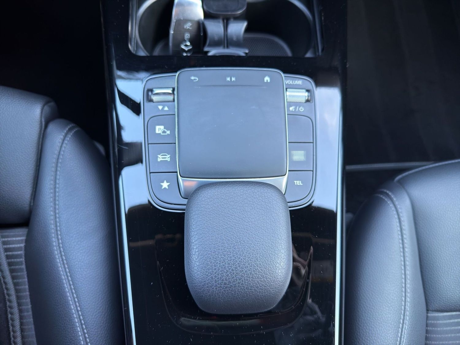 Mercedes-Benz CLA 180 Limousine Progessive DCT Navi LED R-Cam  foto 20