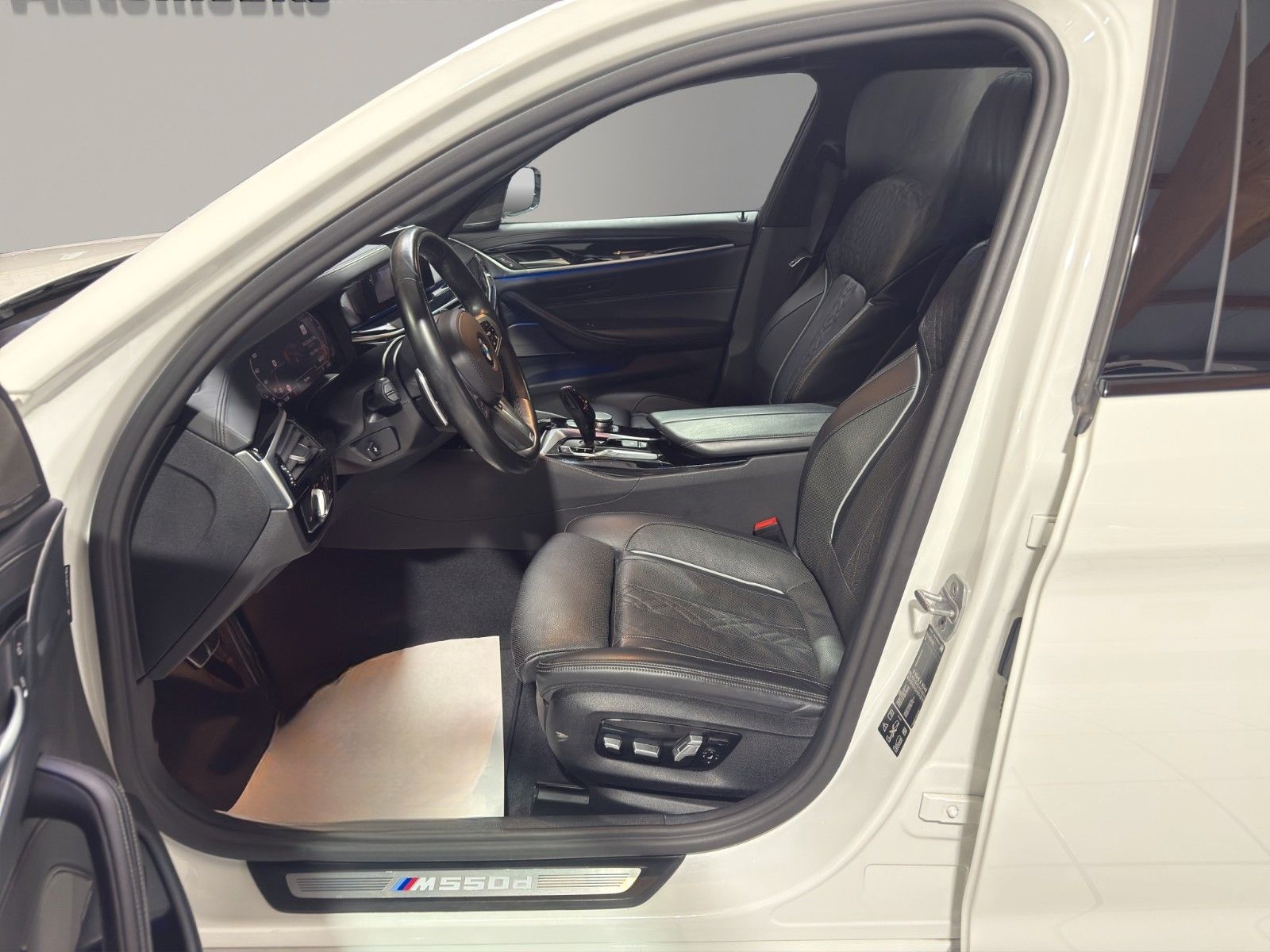 BMW M550 d xDrive/360*/STDHZ/HEAD-UP/UVM/TOP foto 10