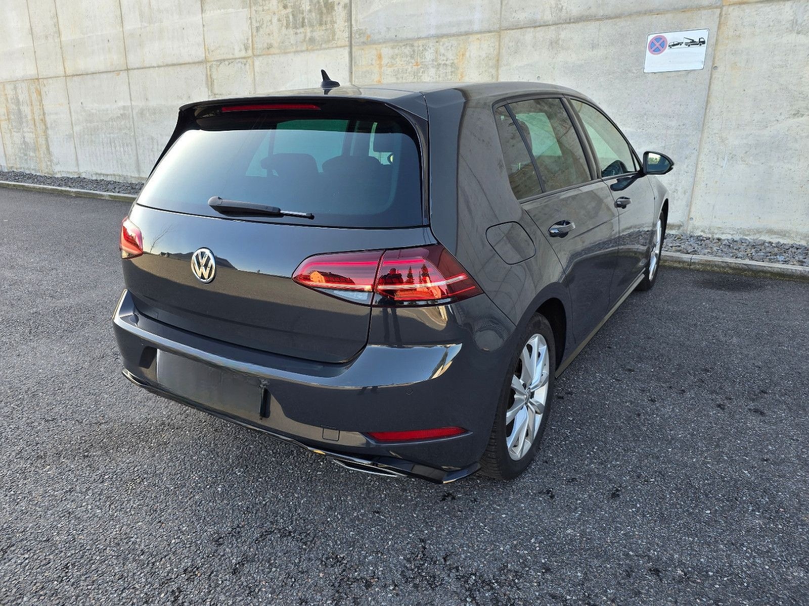 Volkswagen Golf VII R-line 2.0TDI 150PS DSG Navi AHK LED foto 16