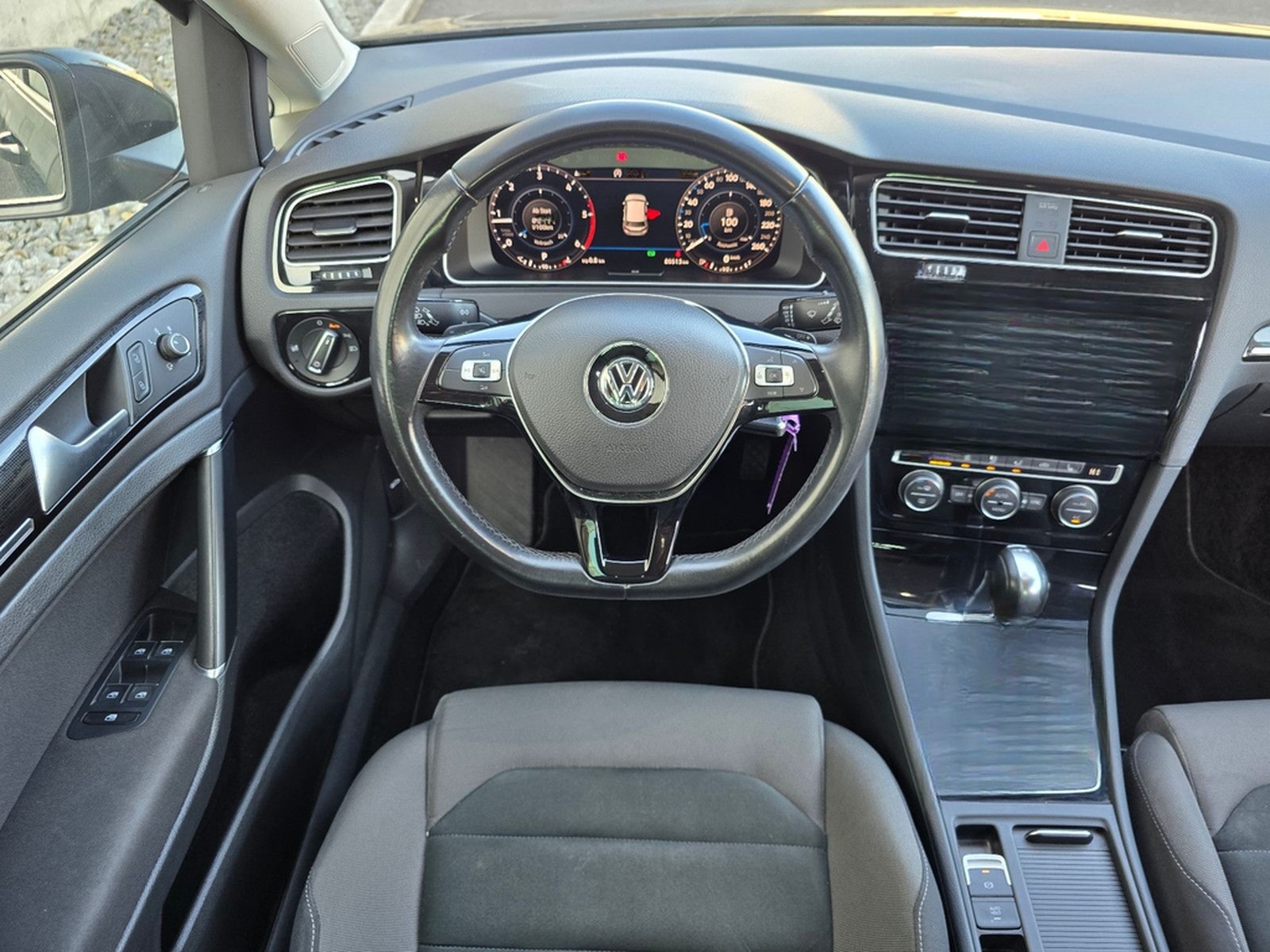 Volkswagen Golf VII R-line 2.0TDI 150PS DSG Navi AHK LED foto 23