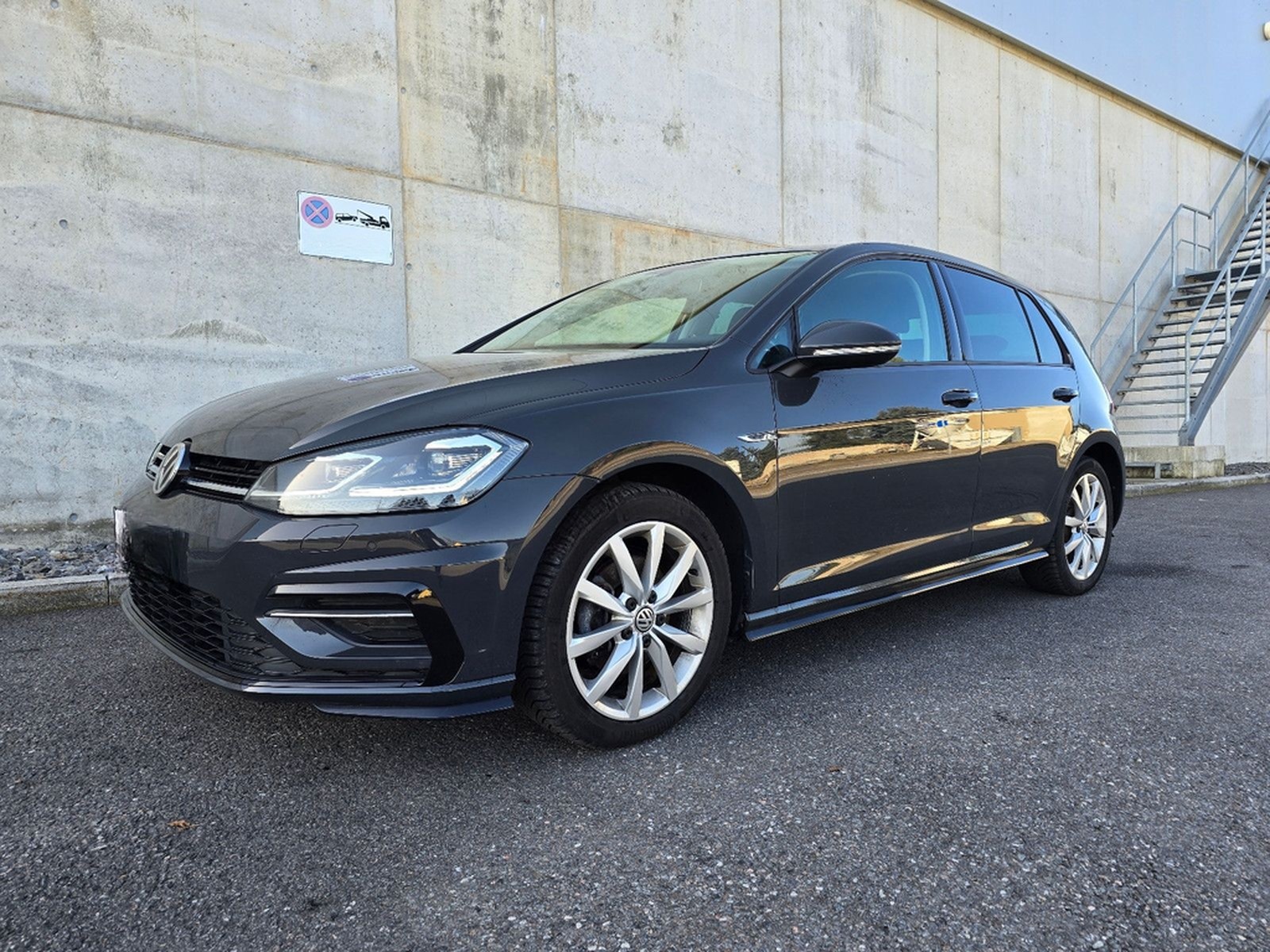 Volkswagen Golf VII R-line 2.0TDI 150PS DSG Navi AHK LED foto 6