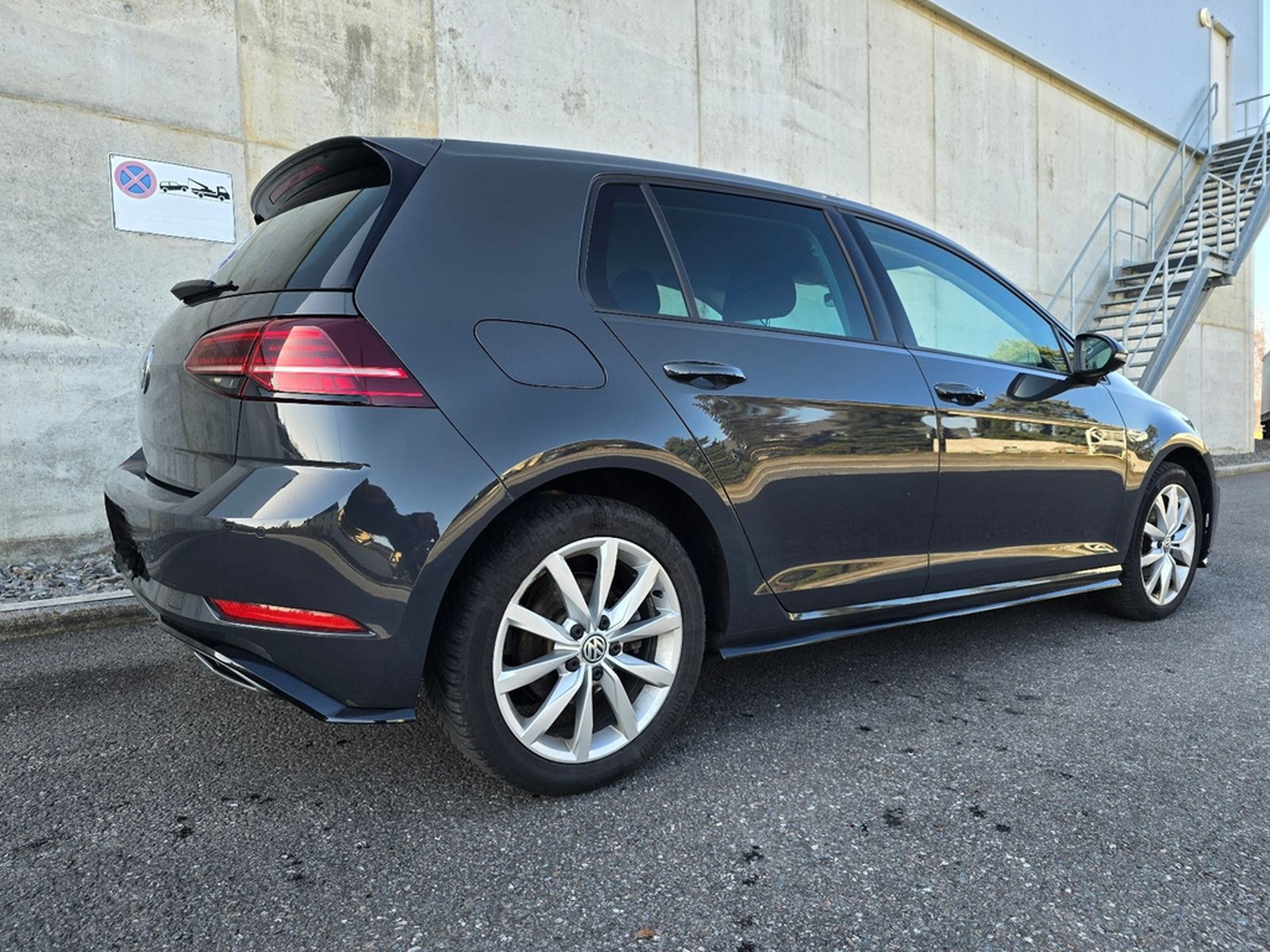 Volkswagen Golf VII R-line 2.0TDI 150PS DSG Navi AHK LED foto 10