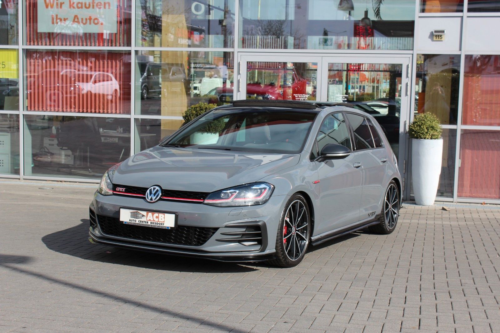 Volkswagen Golf VII GTI TCR Akrapovic Panorama DynAudio foto 2