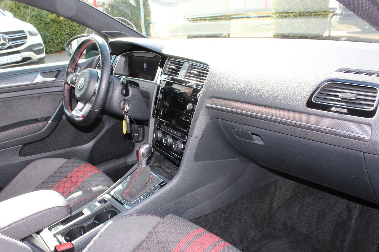 Volkswagen Golf VII GTI TCR Akrapovic Panorama DynAudio foto 8