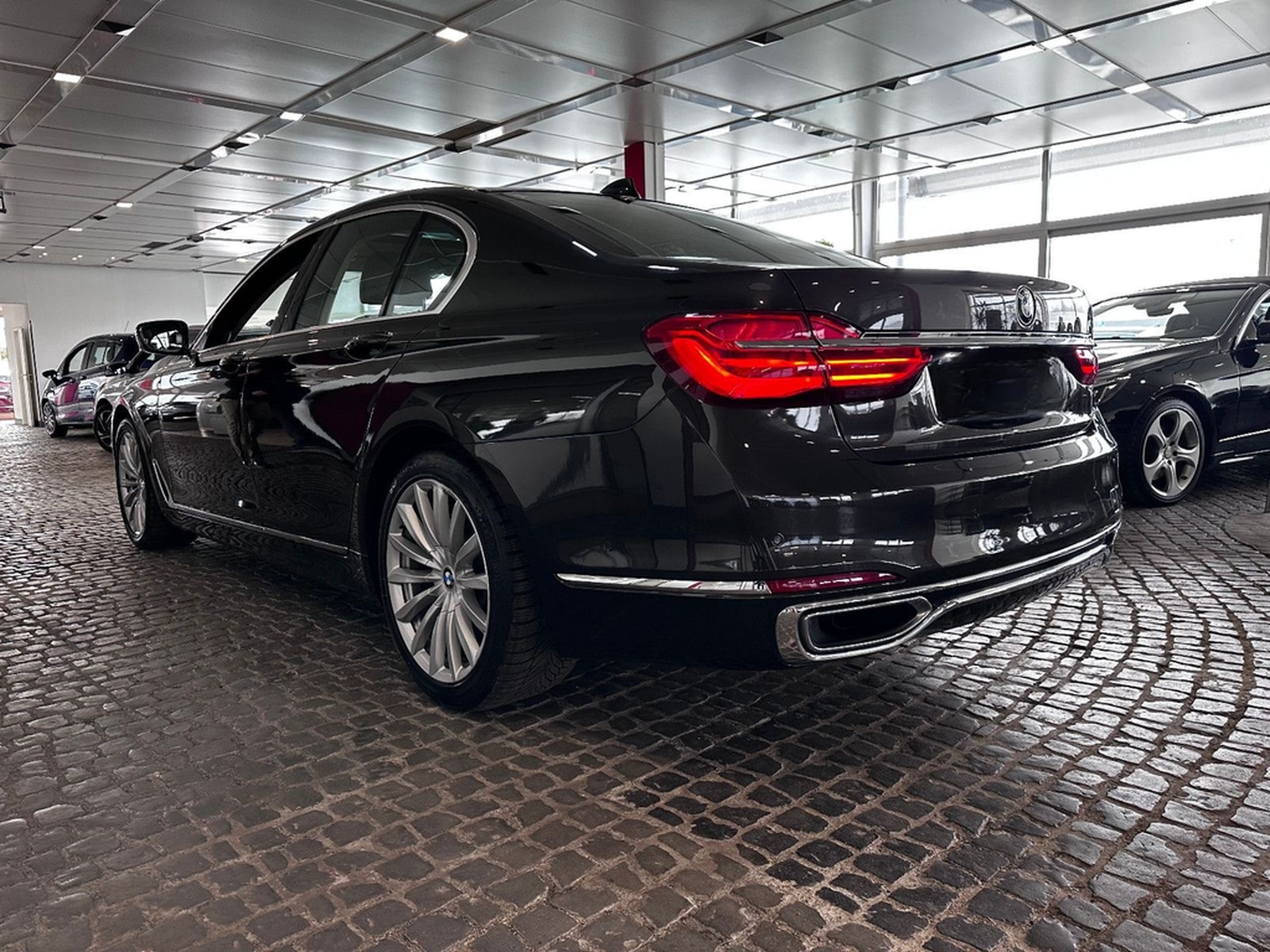 BMW 750d xDrive CarbonCore//Laser//Ambiente foto 6