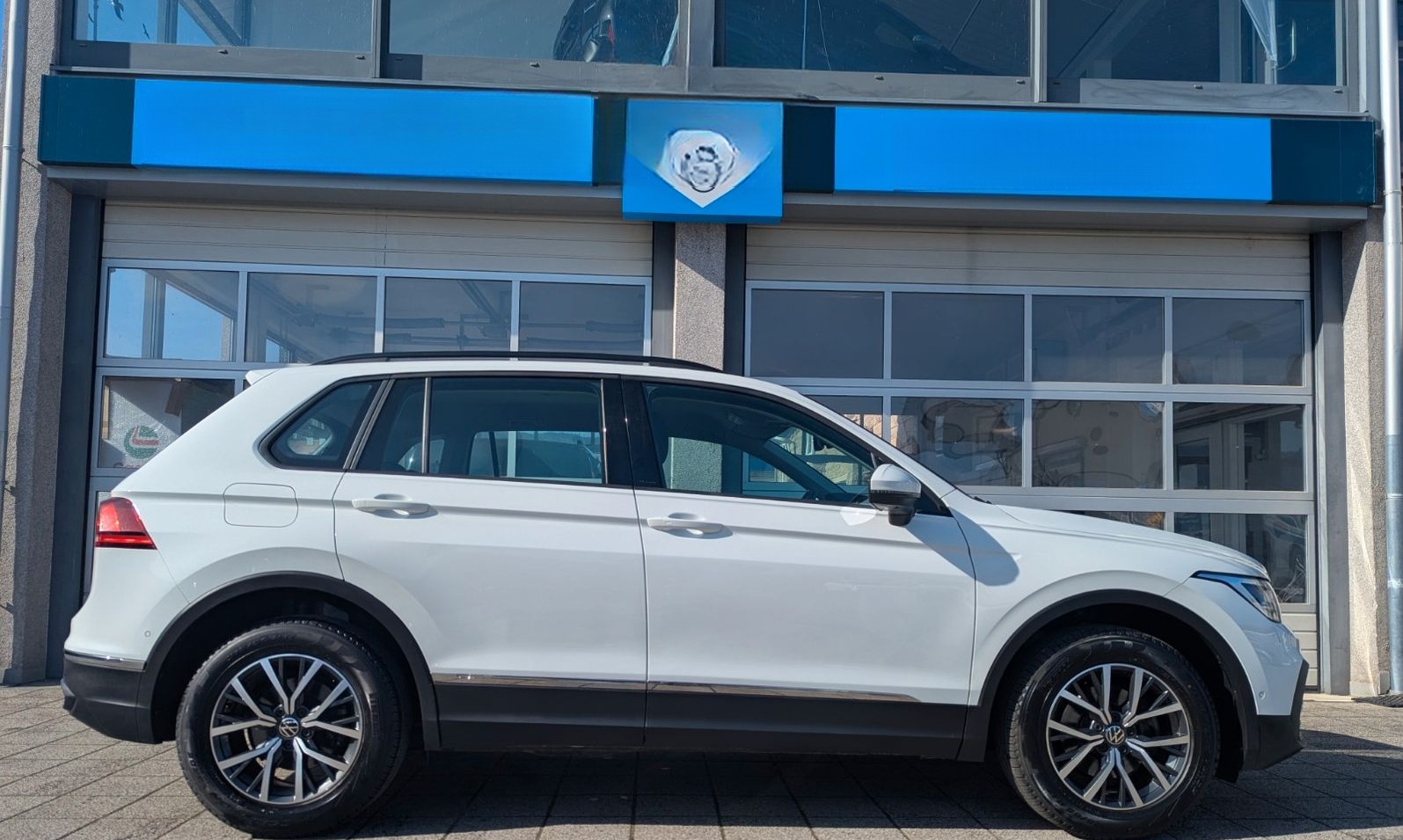 Volkswagen Tiguan Life *AHK**Navi*Kamera*Spurhalte*1.Hd.* foto 2