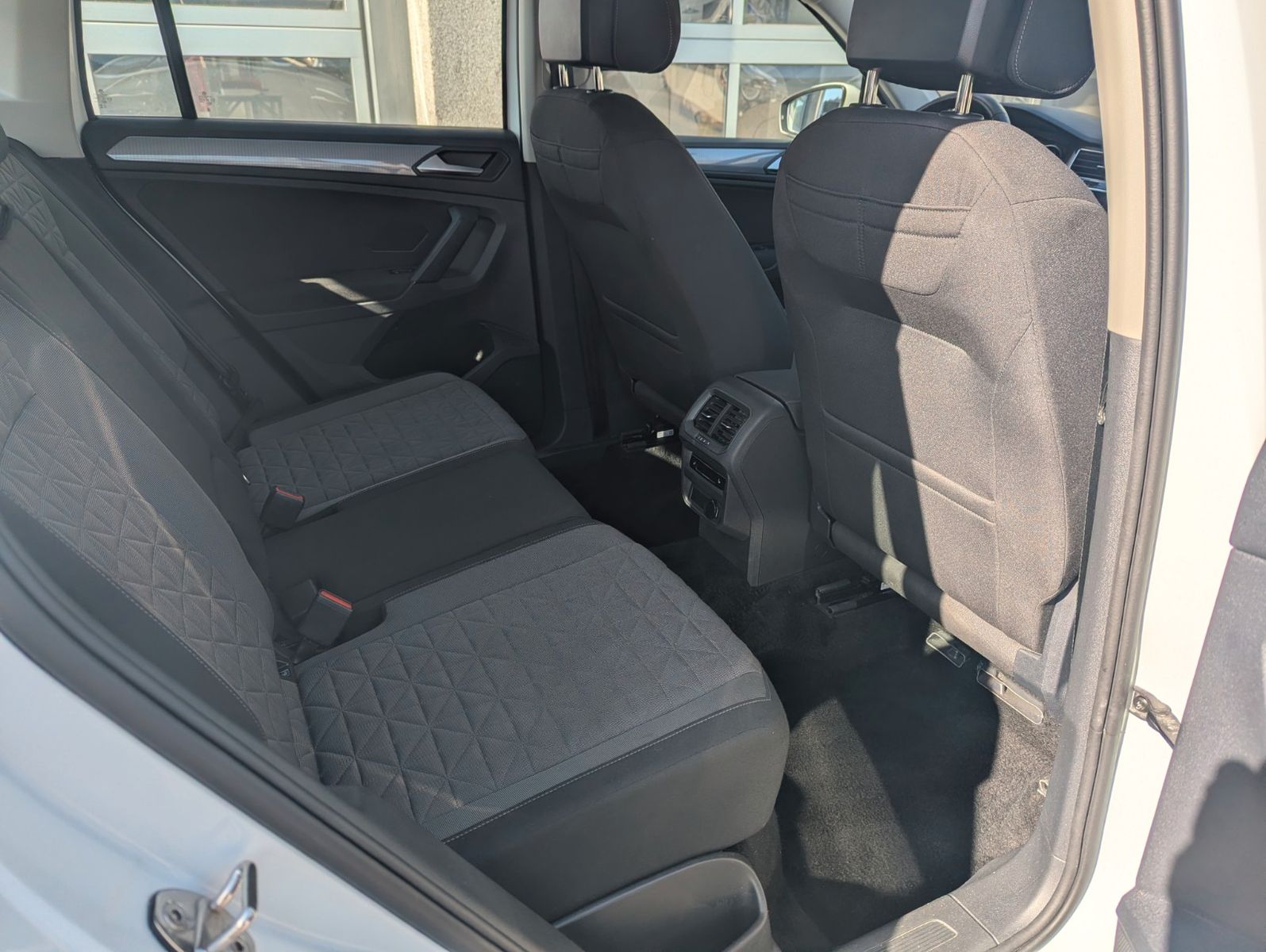 Volkswagen Tiguan Life *AHK**Navi*Kamera*Spurhalte*1.Hd.* foto 14