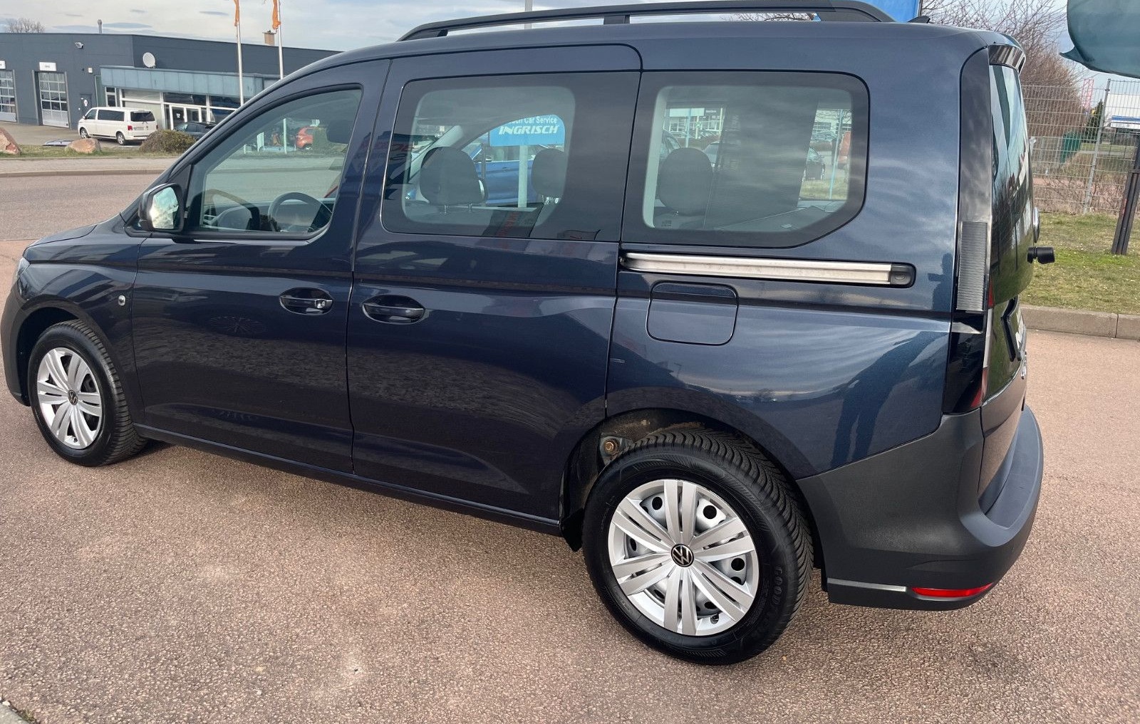 Volkswagen Caddy 4Motion mit PDC+Standhzg.+Garantie foto 5