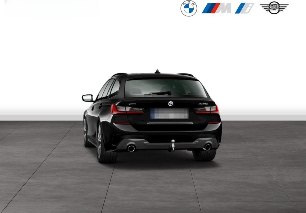 BMW 330e xDrive Touring M Sport Head-Up Panoramadach foto 7