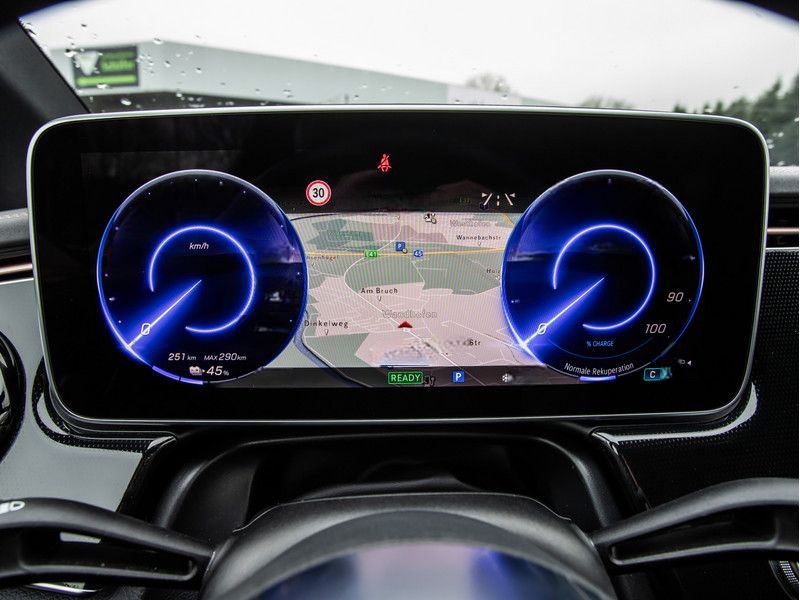 Mercedes-Benz EQE 350+ AMG-Sport/LED/Cam/Memo/Night/Ambi/19' foto 17