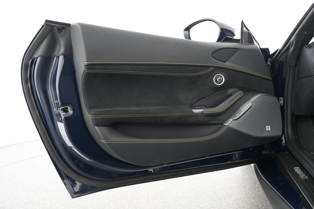 Ferrari Portofino M Magnetorheologisches Fahrwerk foto 17