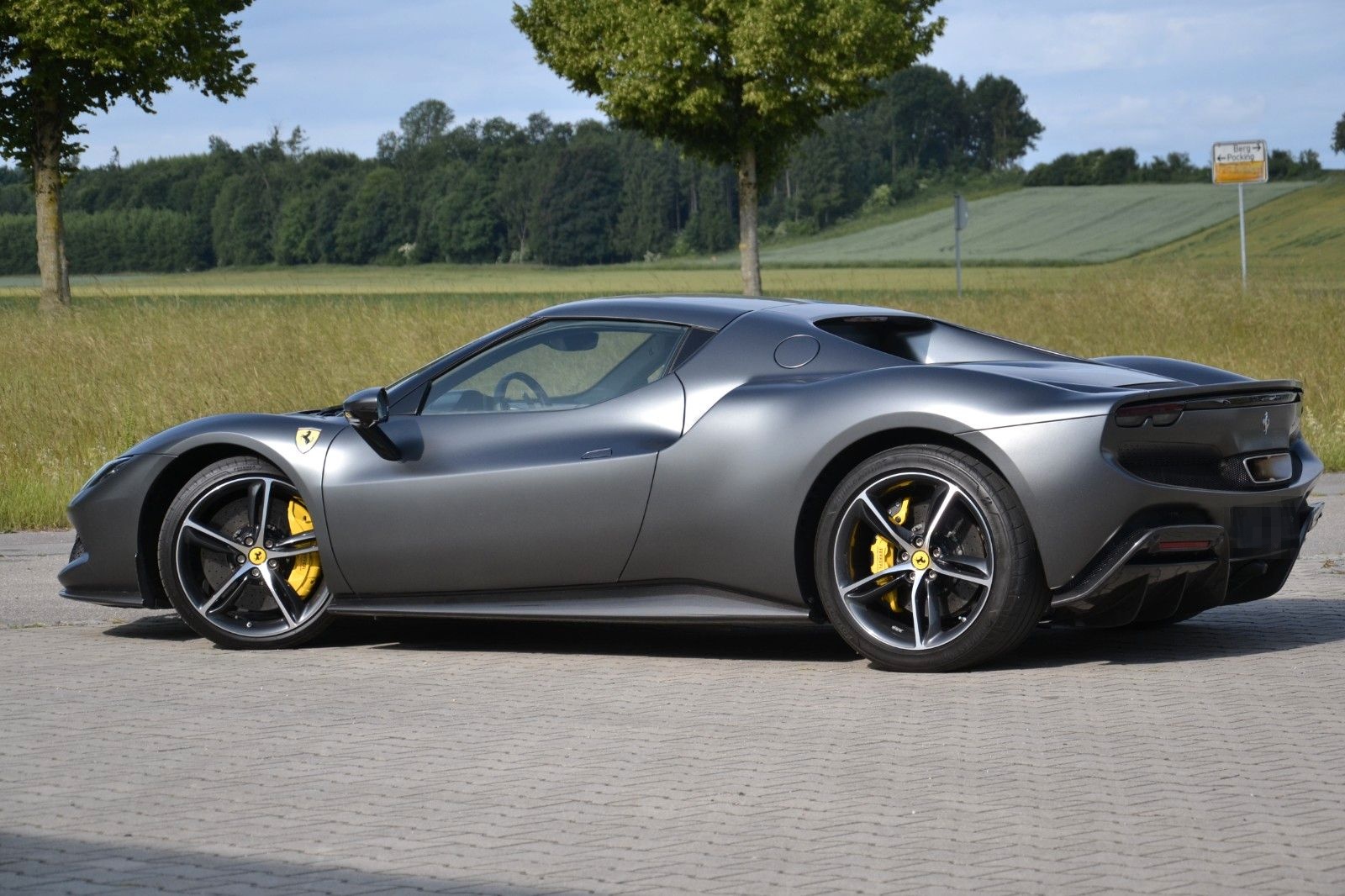 Ferrari 296 GTB DCT*LIFT*360*JBL*CARPLAY*SITZKLIMA*PPF!* foto 12