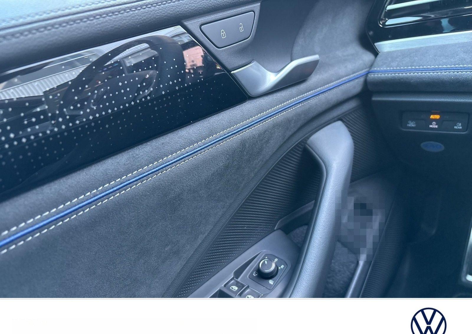 Volkswagen Passat Variant 1.5 HYBRID R-LINE BLACKSTYLE PANO foto 20