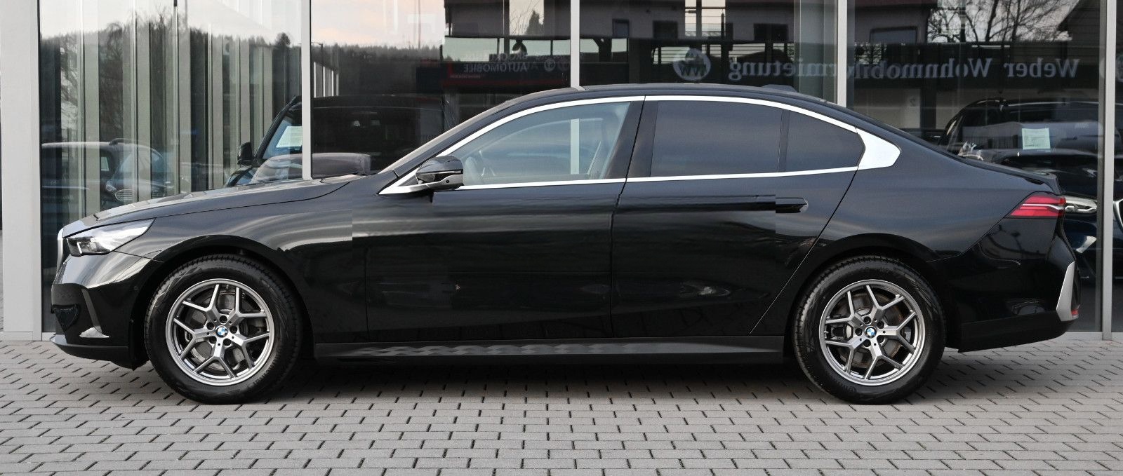 BMW 520d °KOMFORTSITZE°PANO°SITZKLIMA°STANDHEIZ°360° foto 2