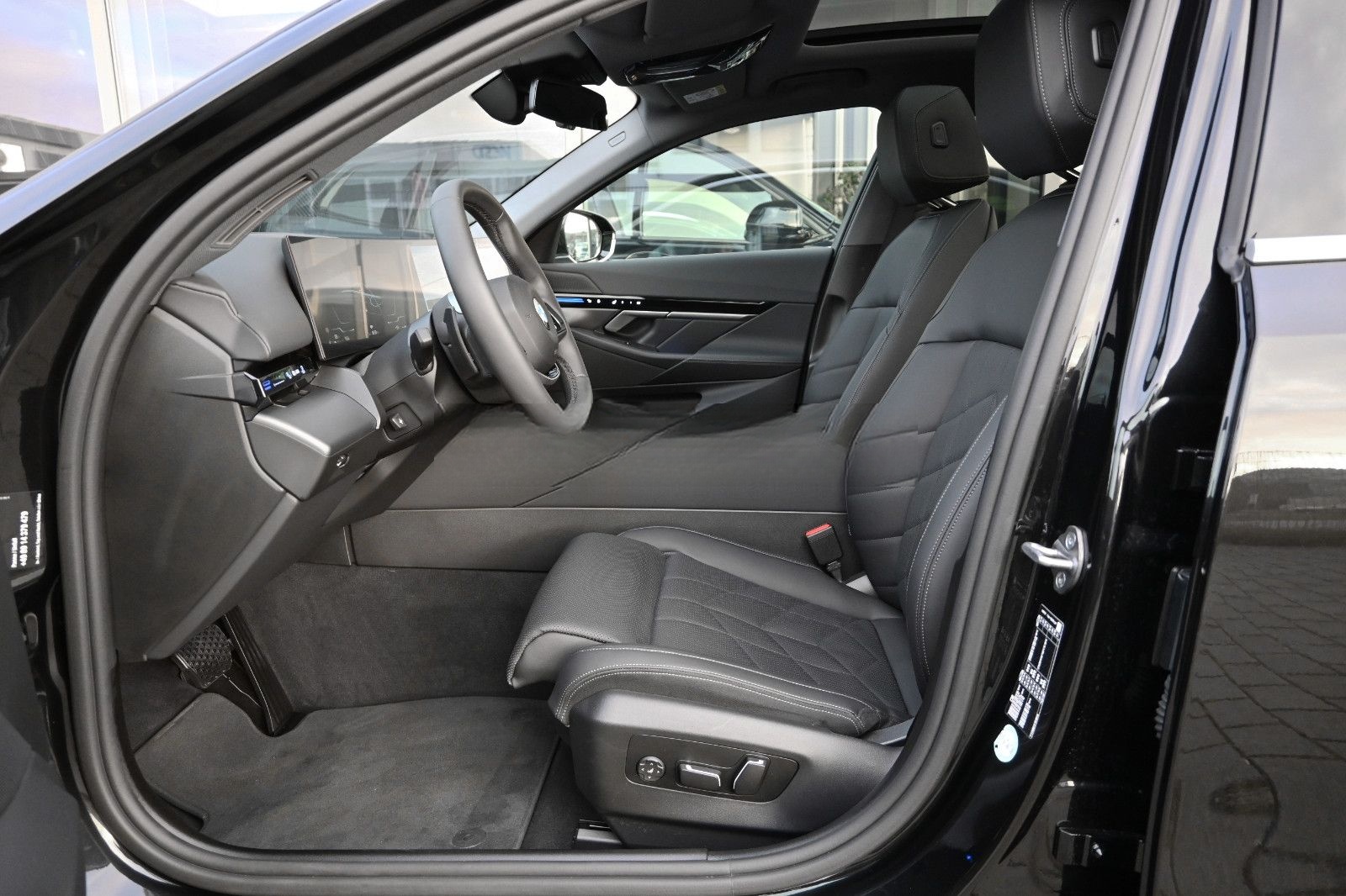 BMW 520d °KOMFORTSITZE°PANO°SITZKLIMA°STANDHEIZ°360° foto 10