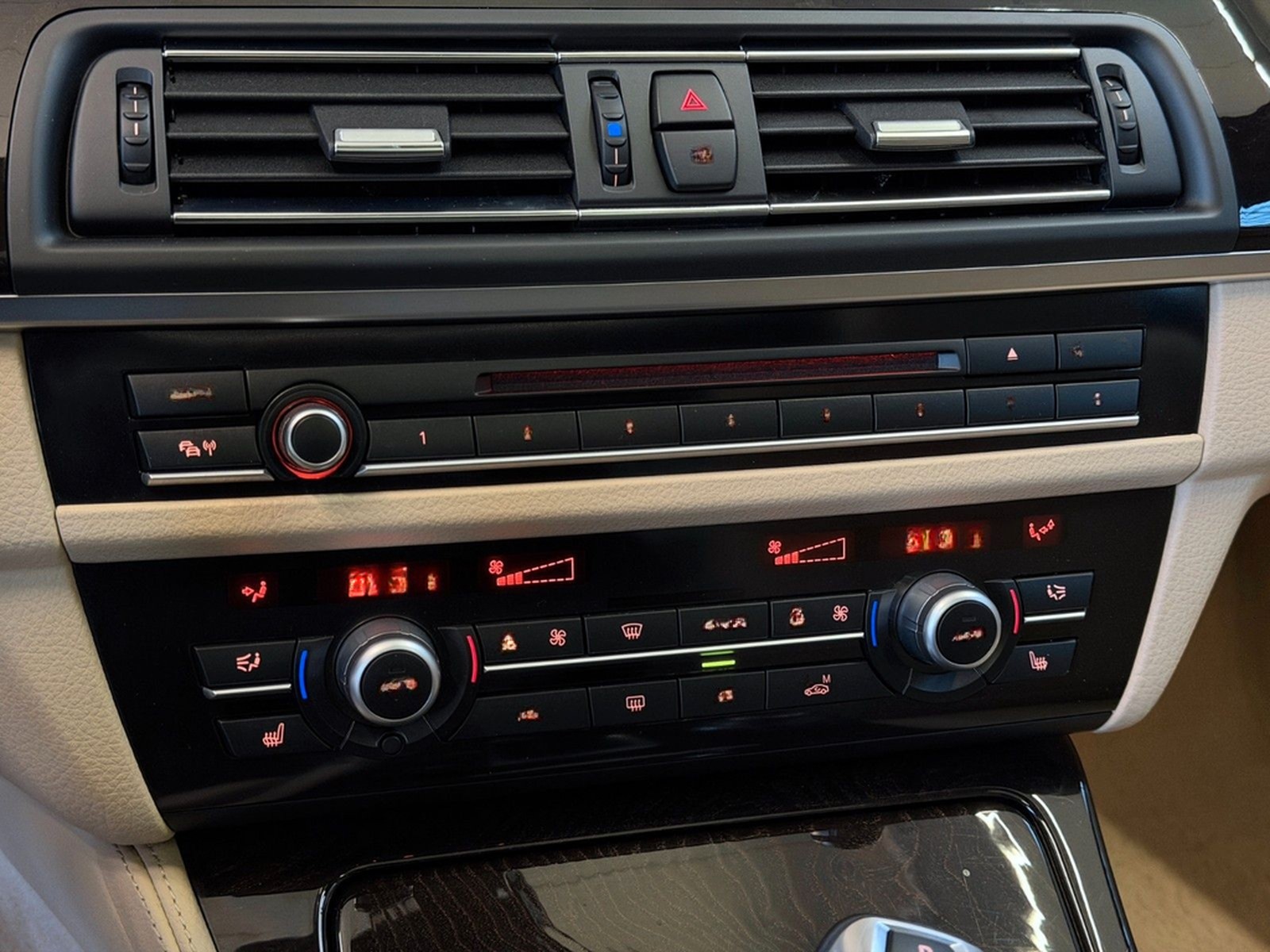 BMW 530d*1.Hand*Head-Up*Bi-Xenon*Navi-Prof*GSD*Soft foto 32