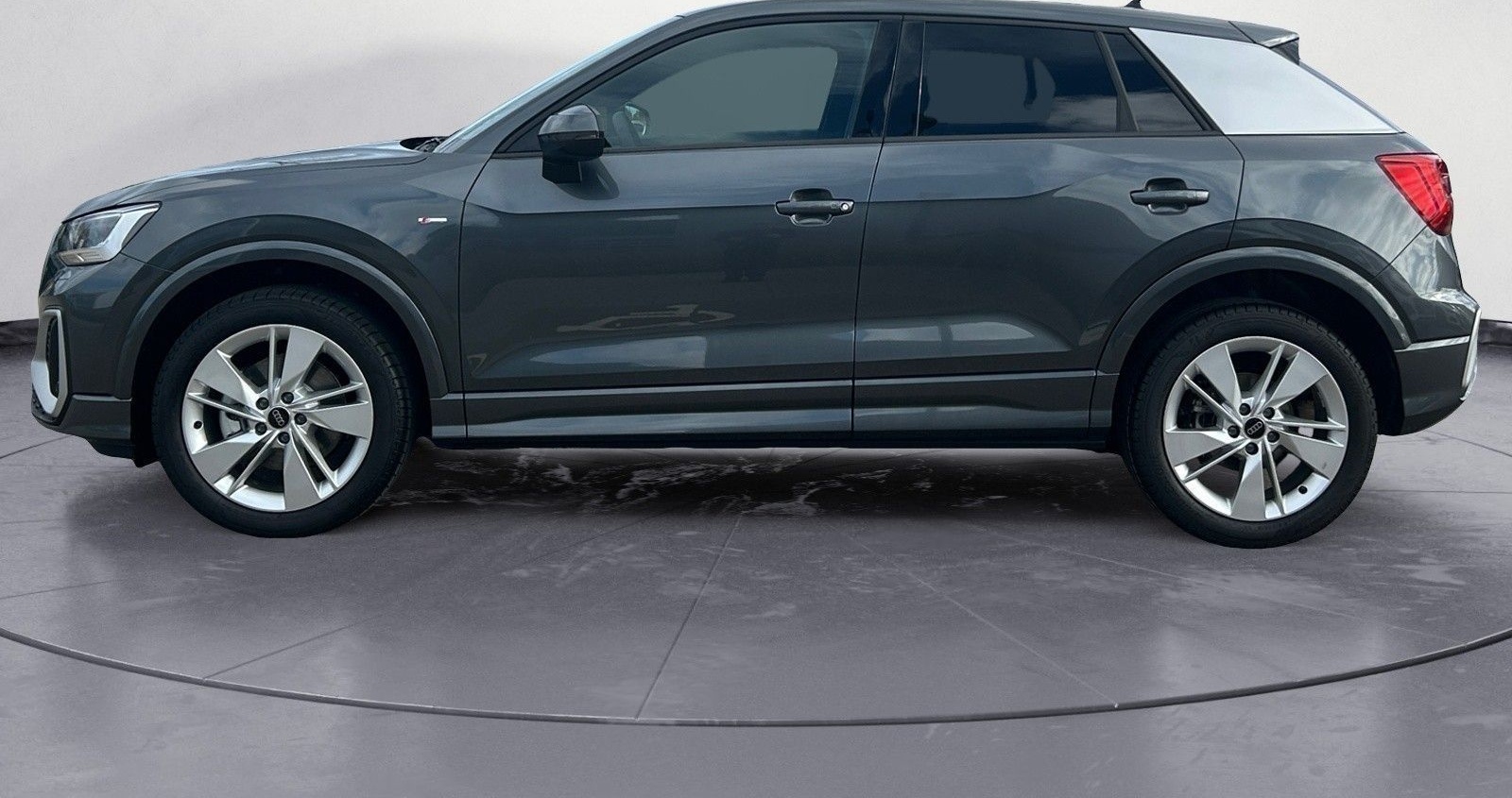 Audi Q2 S line 40 TFSI quattro 140(190) kW(PS) S tron foto 4