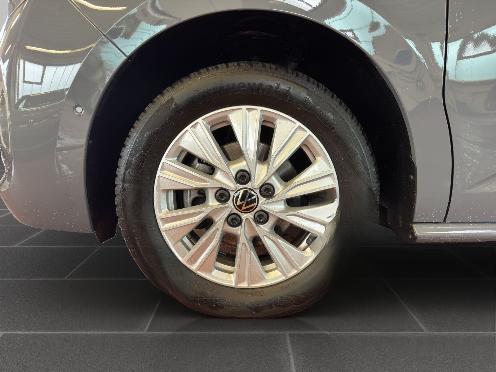 Volkswagen T7 Multivan 2.0 TDI DSG lang *Navi*AHK*Kamera*Si foto 8