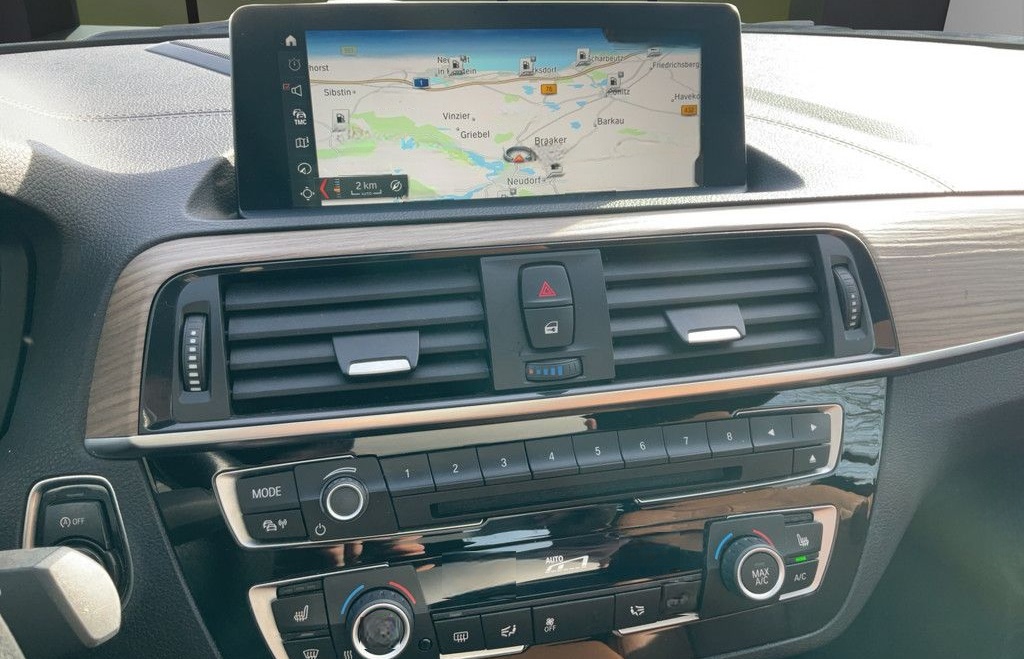 BMW 218d Cabrio LUXURY LINE LED NAVI LEDER H/K 18" foto 14