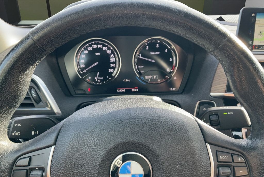 BMW 218d Cabrio LUXURY LINE LED NAVI LEDER H/K 18" foto 16