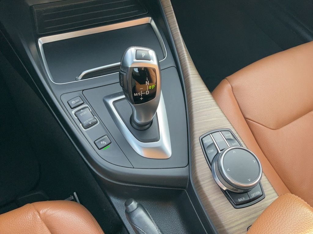 BMW 218d Cabrio LUXURY LINE LED NAVI LEDER H/K 18" foto 17