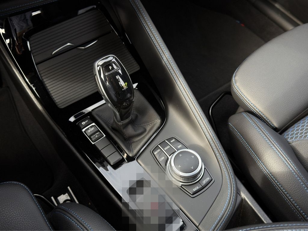 BMW X1 sDrive18d M-SPORT LED NAVI HUD KAMERA 18" foto 12