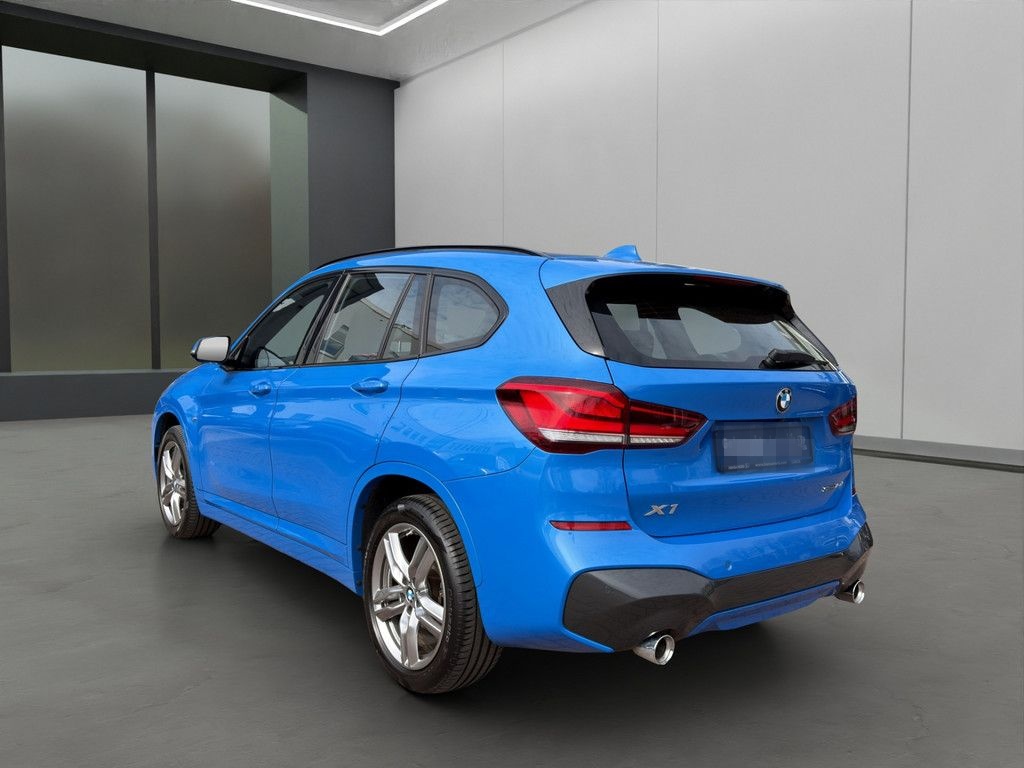 BMW X1 sDrive18d M-SPORT LED NAVI HUD KAMERA 18" foto 14