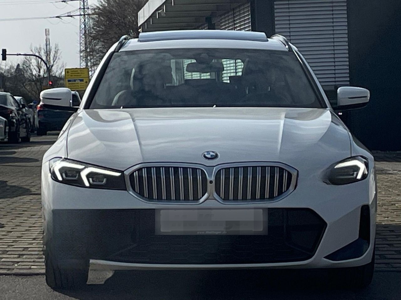 BMW 330i T. xDr.HUD SuView PanoD.Sitzh.Ha/Ka.AHK 18" foto 3