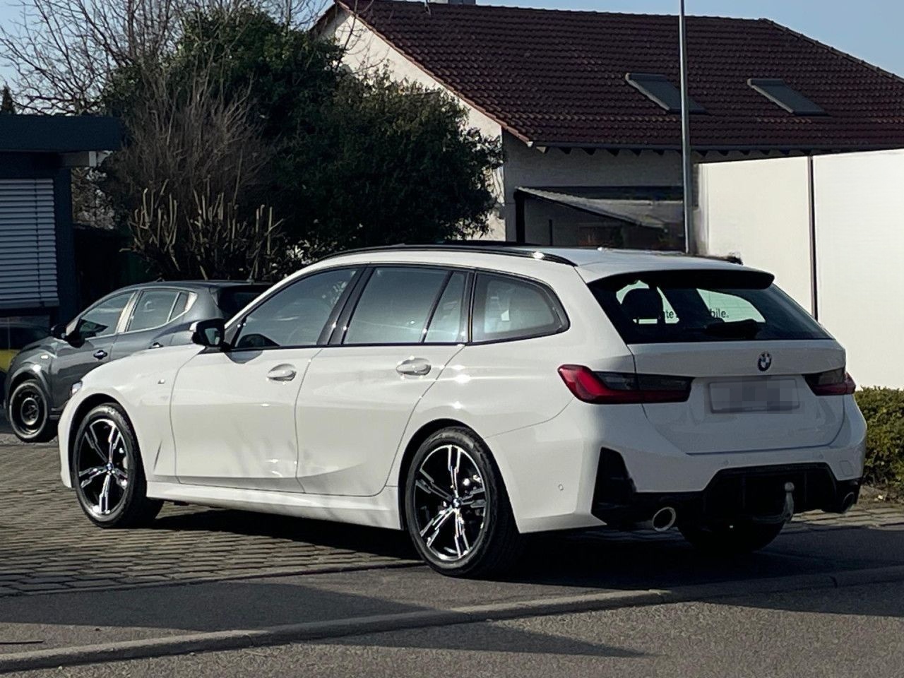 BMW 330i T. xDr.HUD SuView PanoD.Sitzh.Ha/Ka.AHK 18" foto 4