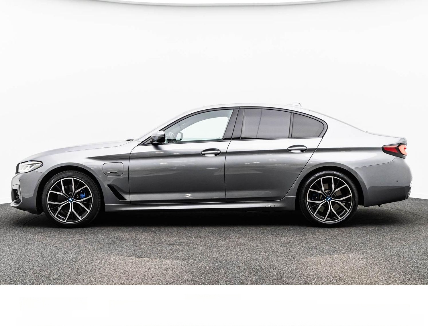 BMW 530e LIMOUSINE M SPORT ACC/HuD/eGSD/LED-AD/KAM. foto 12