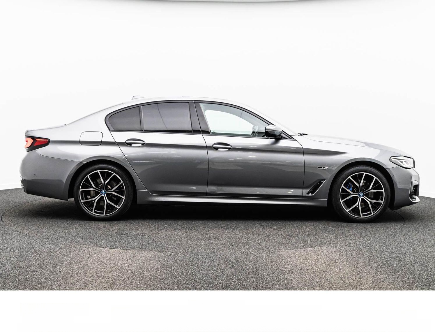 BMW 530e LIMOUSINE M SPORT ACC/HuD/eGSD/LED-AD/KAM. foto 8