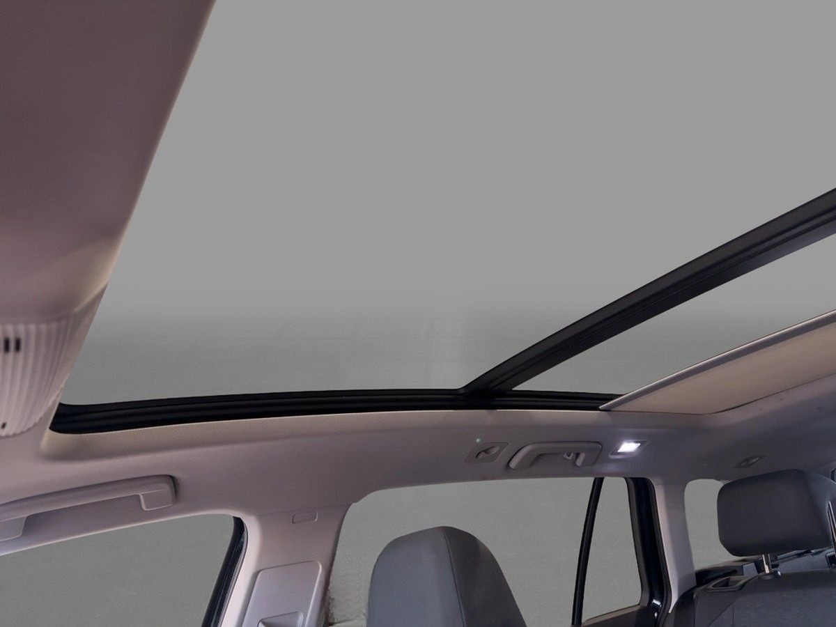 Volkswagen Golf VIII Variant 1.5 eTSI DSG Life Navi P-Dach foto 13