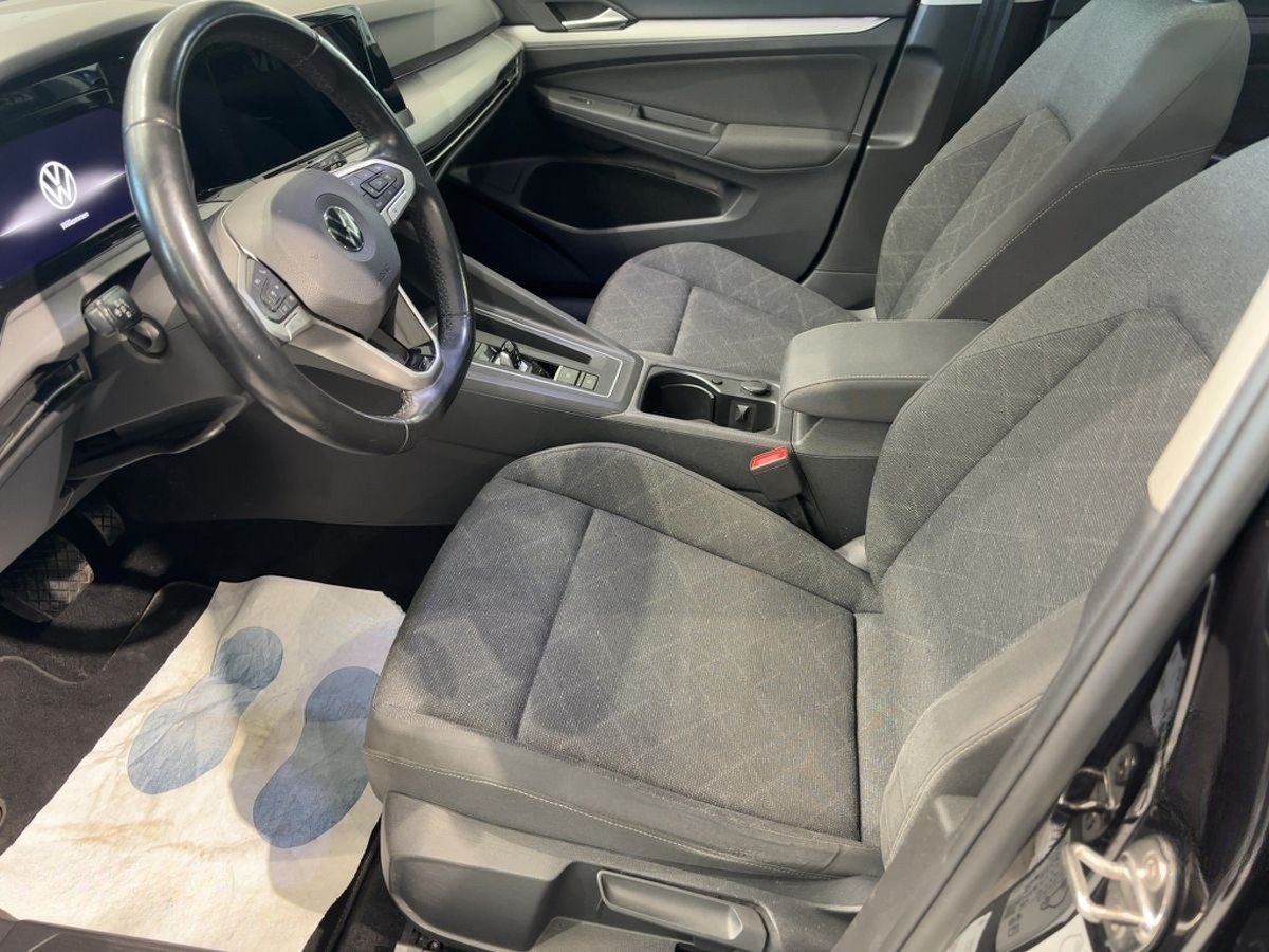 Volkswagen Golf VIII Variant 1.5 eTSI DSG Life Navi P-Dach foto 7