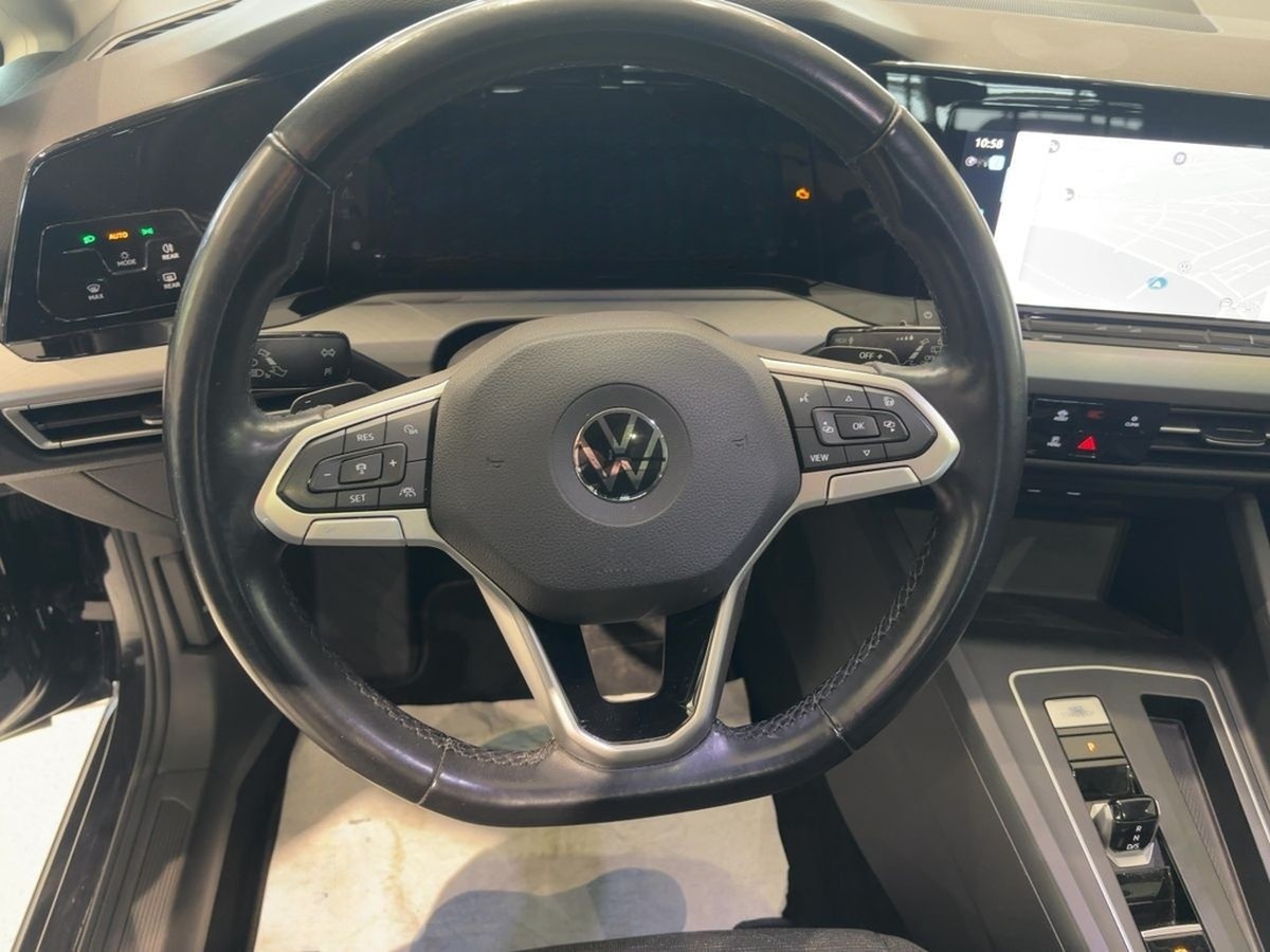 Volkswagen Golf VIII Variant 1.5 eTSI DSG Life Navi P-Dach foto 10