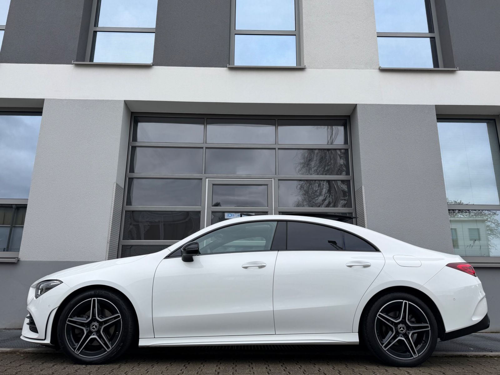 Mercedes-Benz CLA 220d COUPÉ*3x AMG*PANO*KAM*KEY*NIGHT*MBUX* foto 3