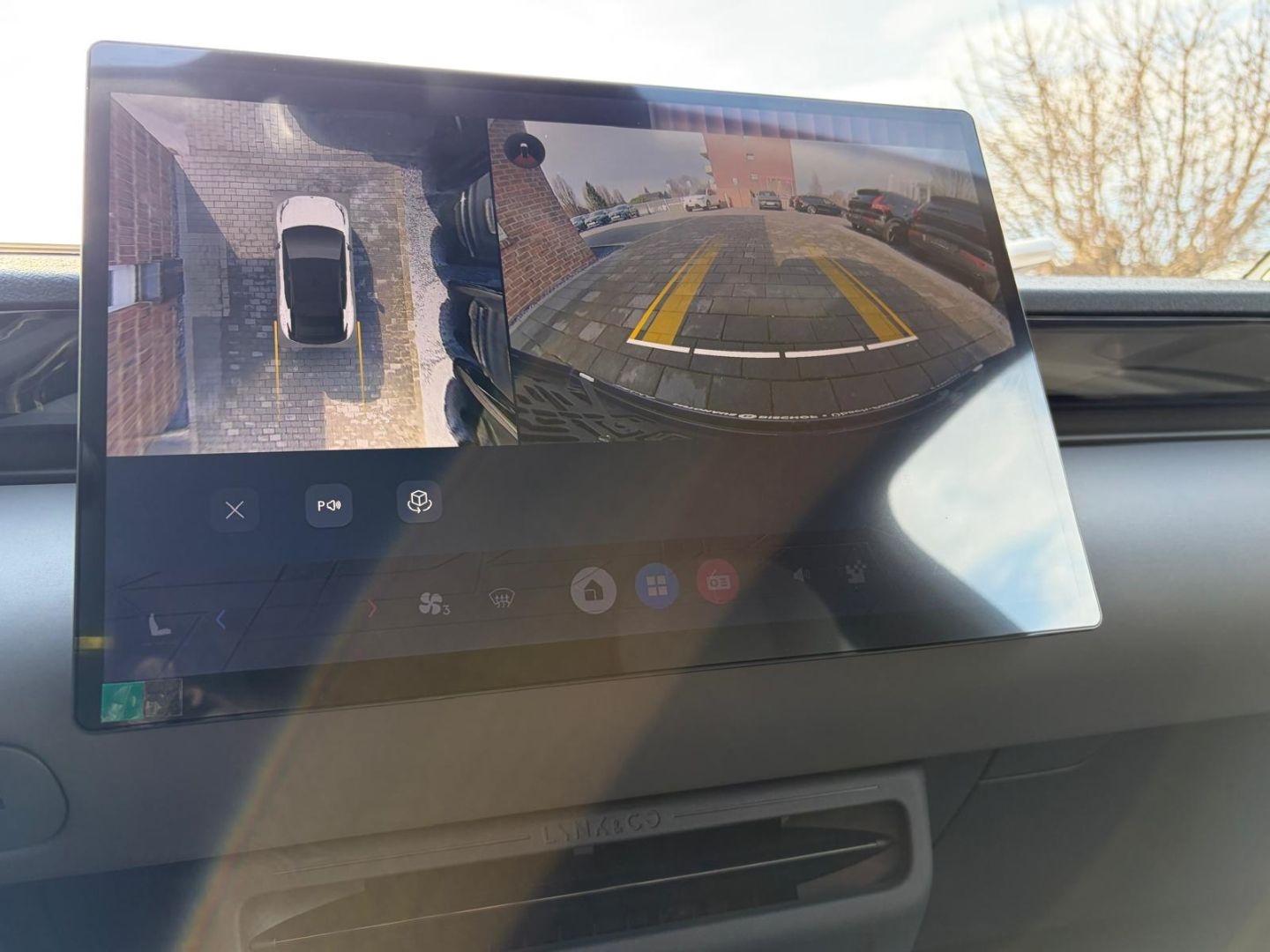 Lynk&Co 02 More 200 kW Panorama Navi Leder Digitales Coc foto 11