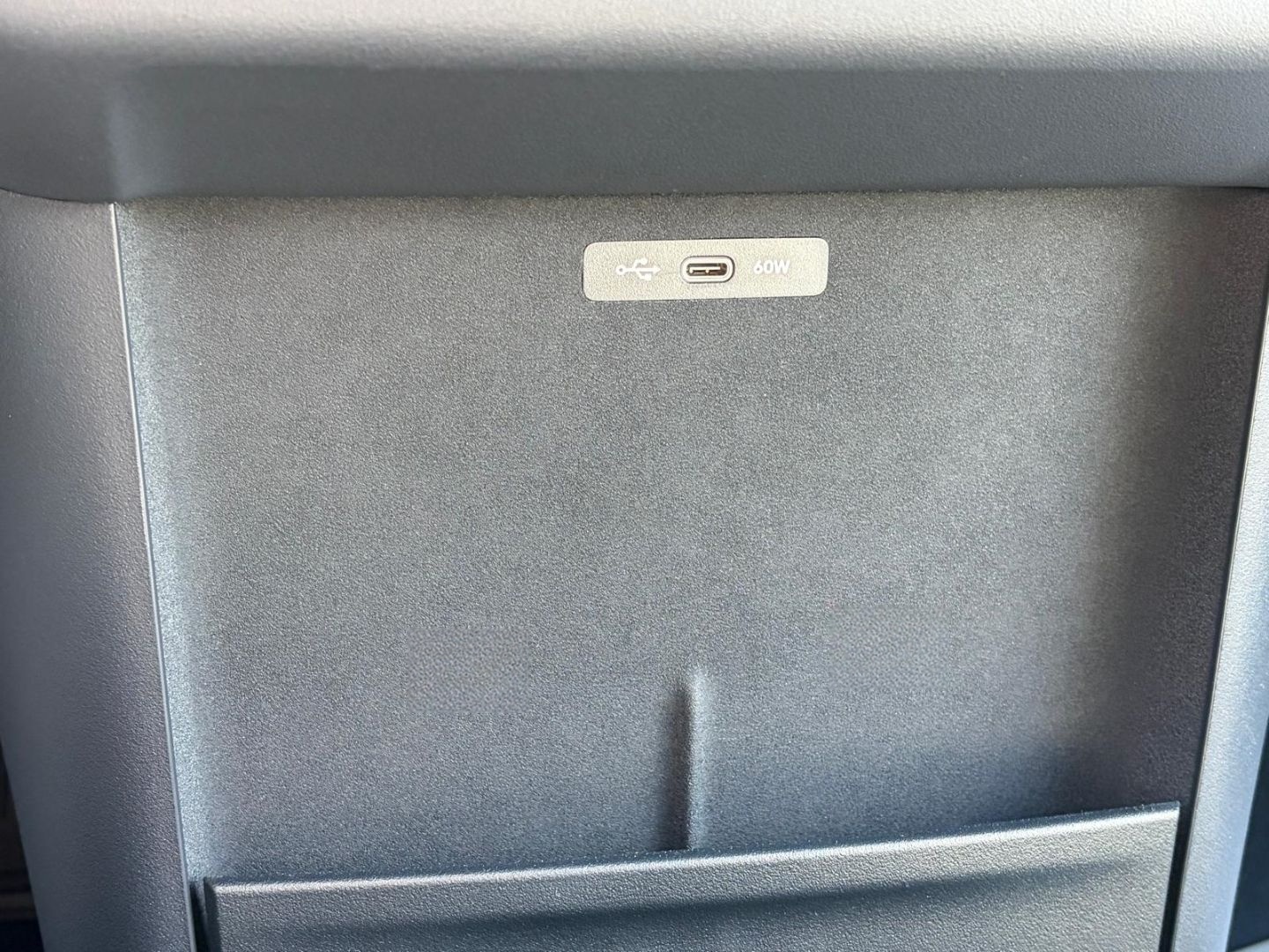 Lynk&Co 02 More 200 kW Panorama Navi Leder Digitales Coc foto 12