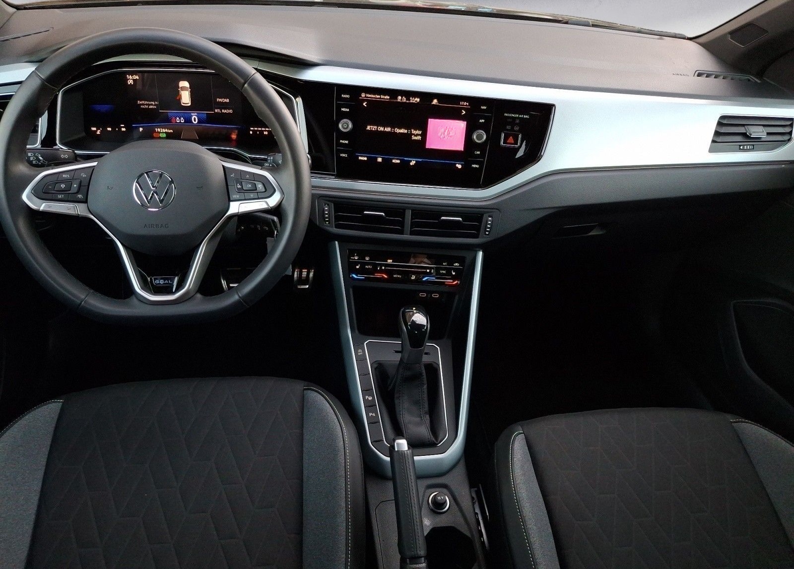 Volkswagen Taigo 1.0 TSI DSG Life #LED #ACC #NAVI #PARK-ASS foto 11