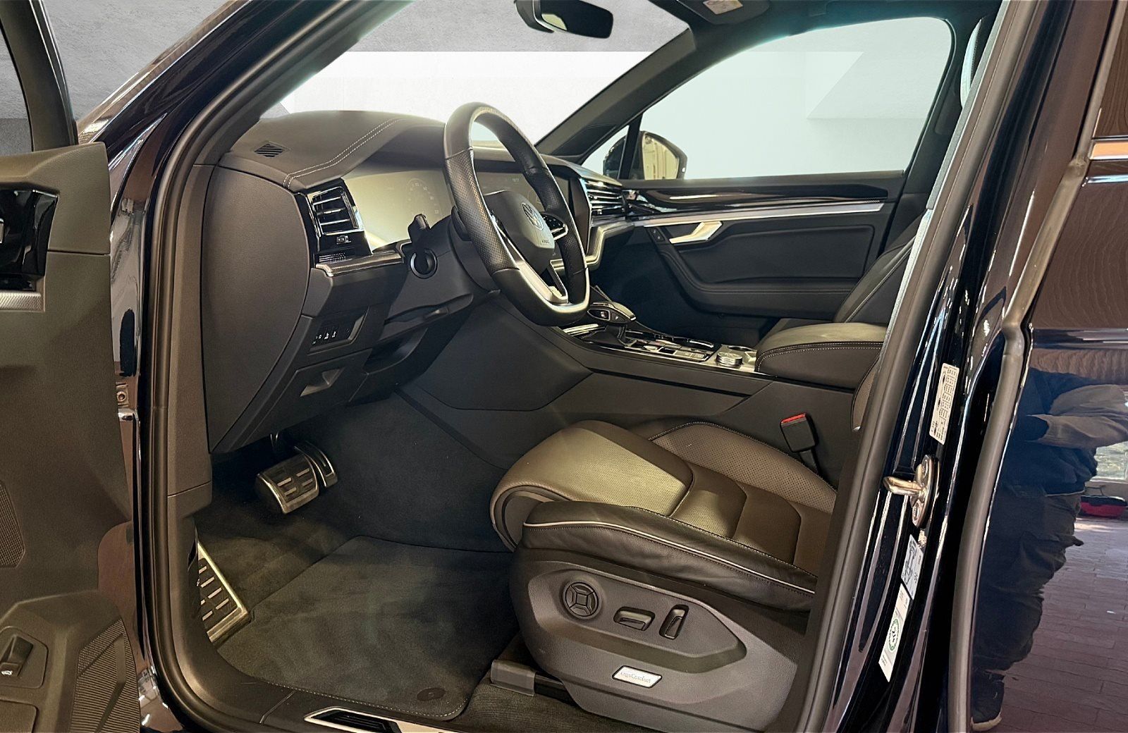 Volkswagen Touareg 3.0 TDI V6 R-Line Tiptronic LED Navi ACC foto 16